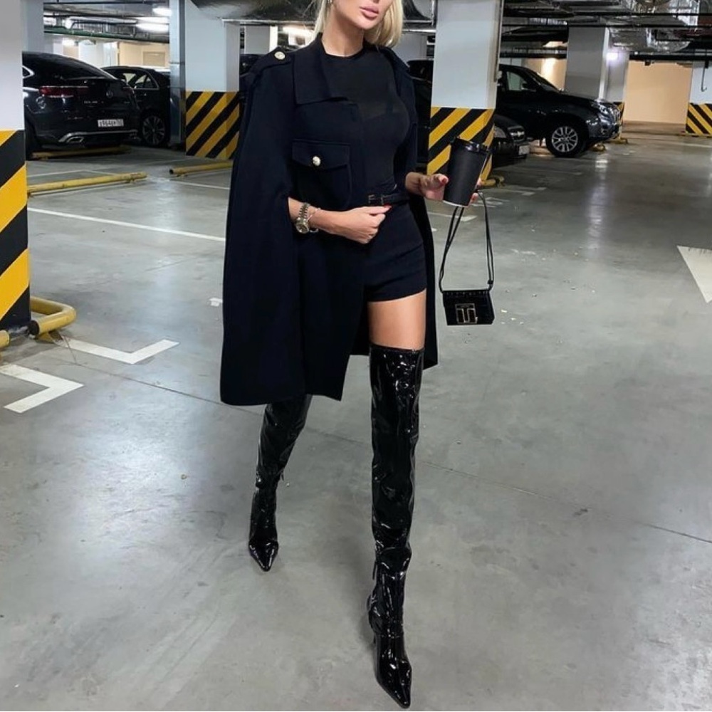 Knee high boots (patent)